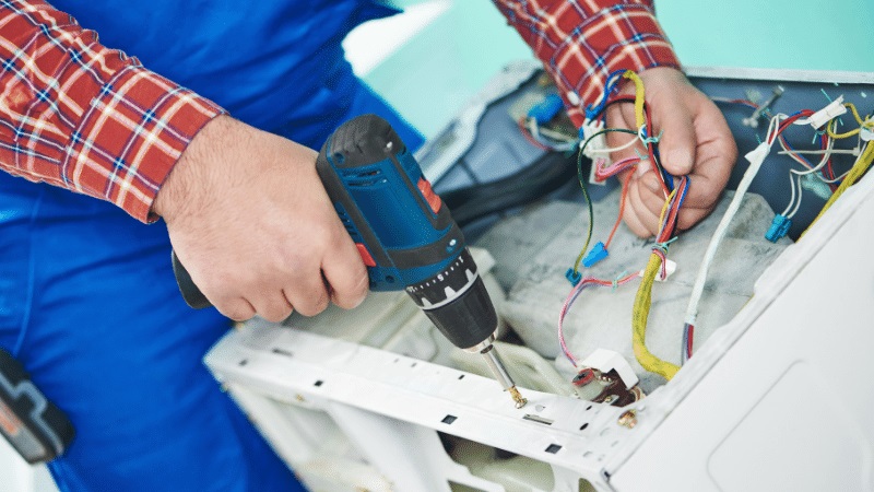 Saruhanlı Daylux Daylux çamaşır makinesi kart tamiri – Su almama arızası orijinal parça ile giderildi. - Teknik servis örneği